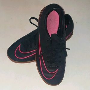 Nike indoor soccer shoes